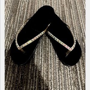 NWOT Flip Flops Bling Cross Sandals Sz 7M